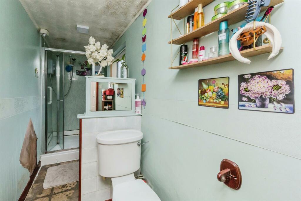 5 bed End of Terrace