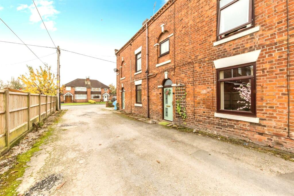 5 bed End of Terrace