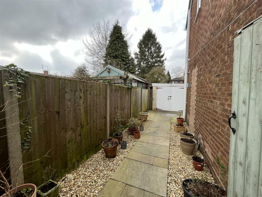 3 bed Semi-Detached