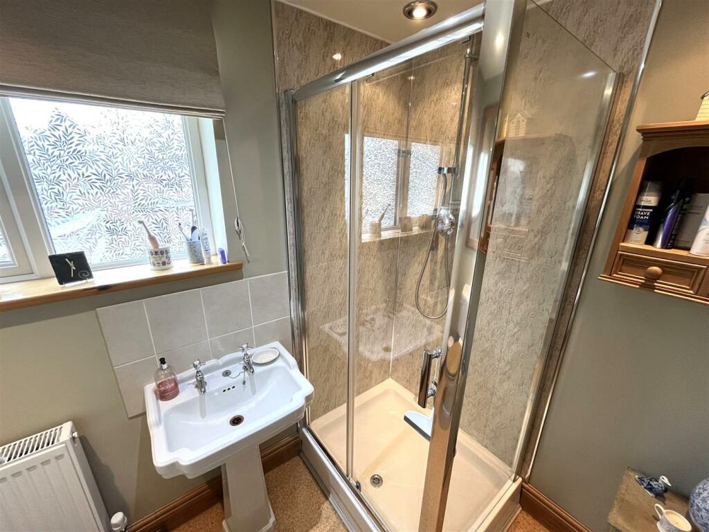 3 bed Semi-Detached