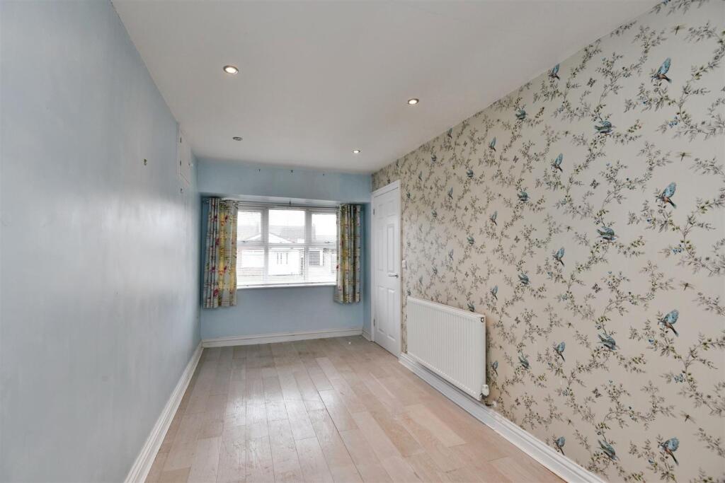 3 bed Detached Bungalow
