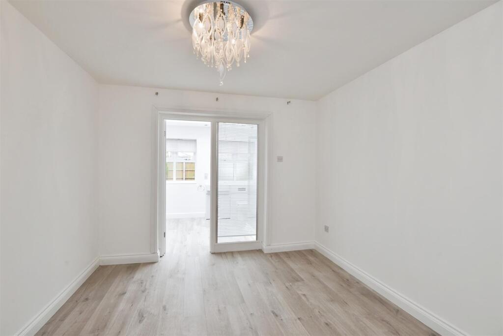 3 bed Detached Bungalow