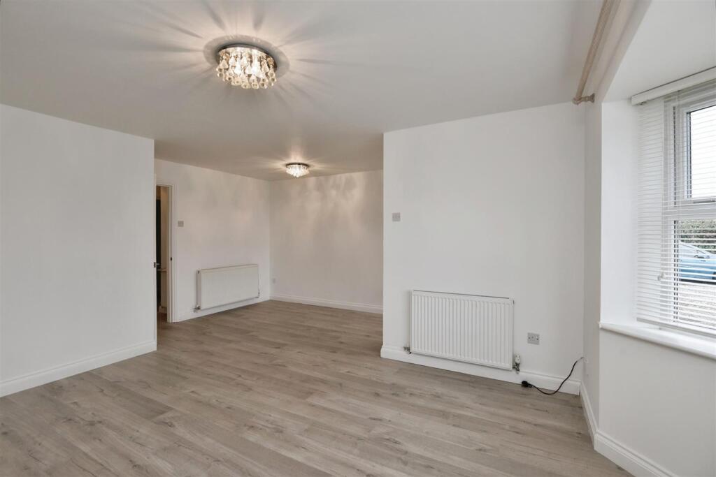 3 bed Detached Bungalow