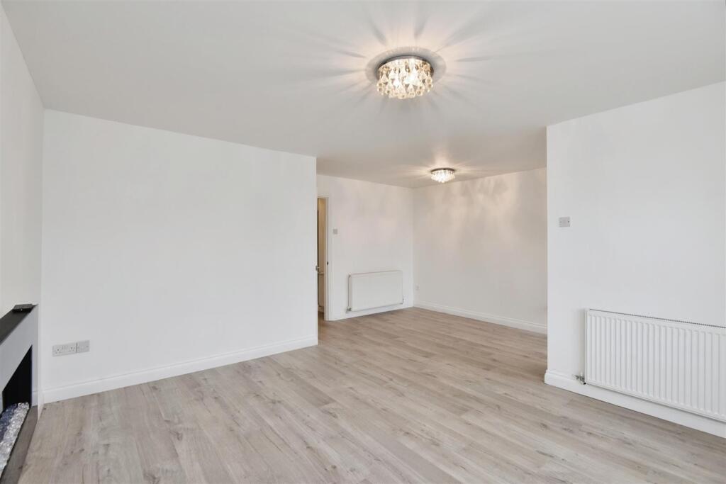 3 bed Detached Bungalow