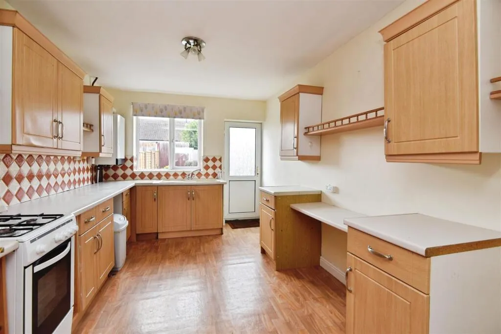 2 bed Semi-Detached Bungalow