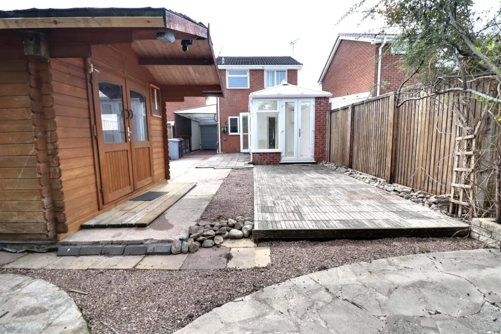 2 bed Link Detached House