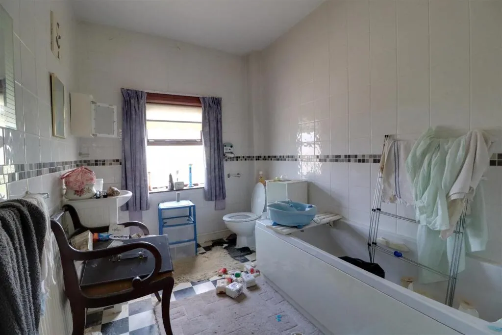3 bed Terraced