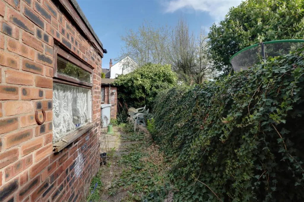 3 bed Terraced