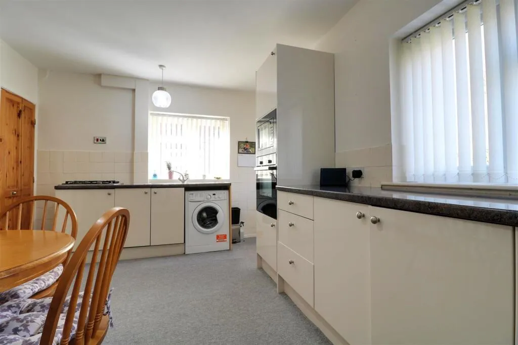 2 bed Semi-Detached