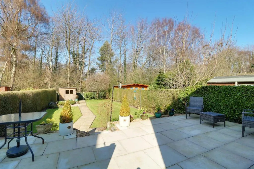 2 bed Semi-Detached