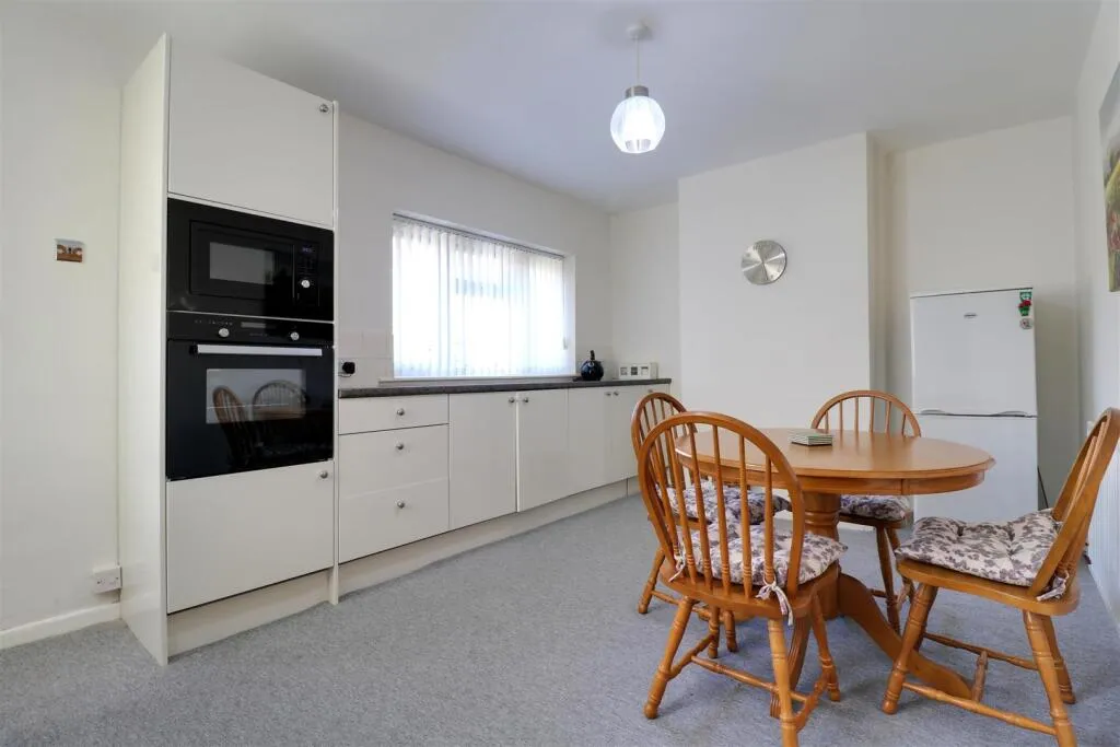 2 bed Semi-Detached