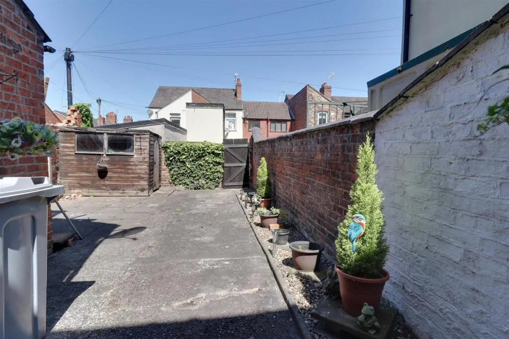 3 bed Terraced
