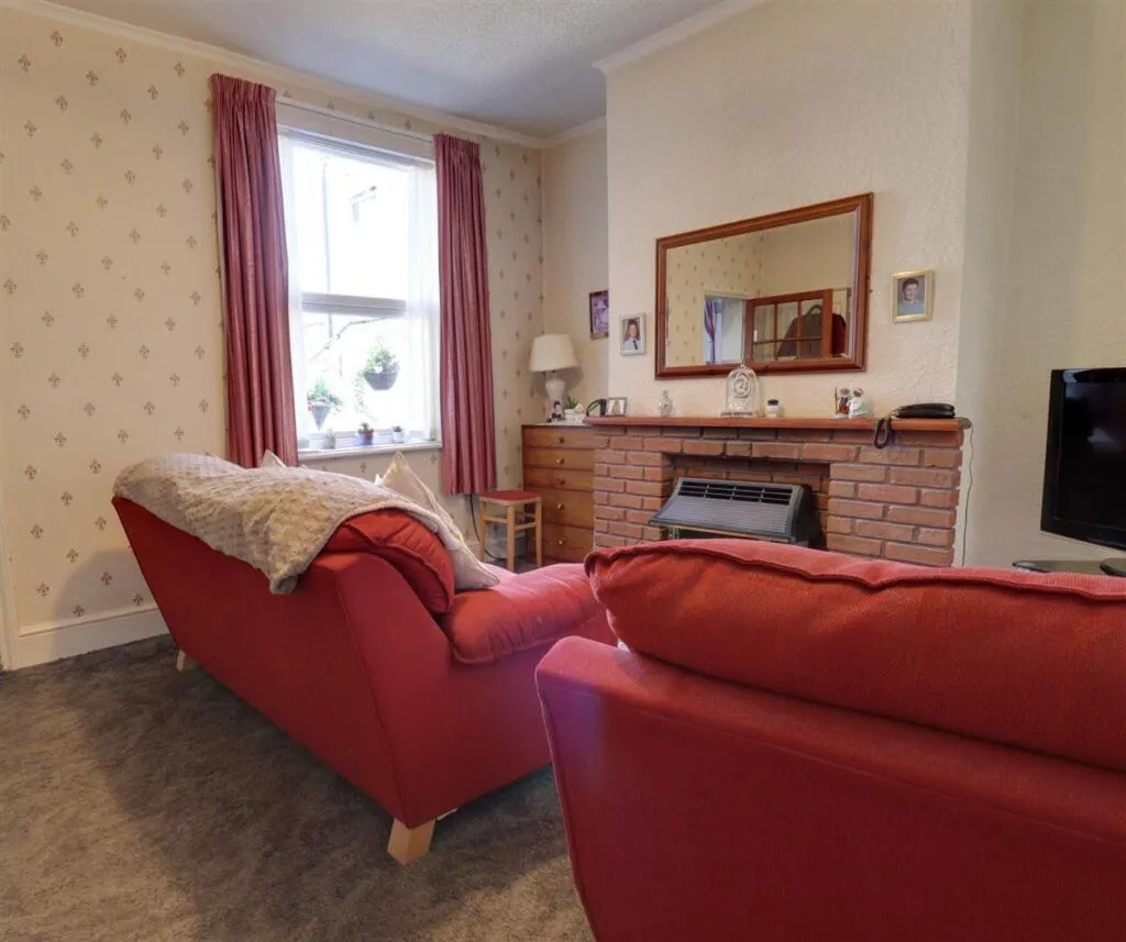 3 bed Terraced