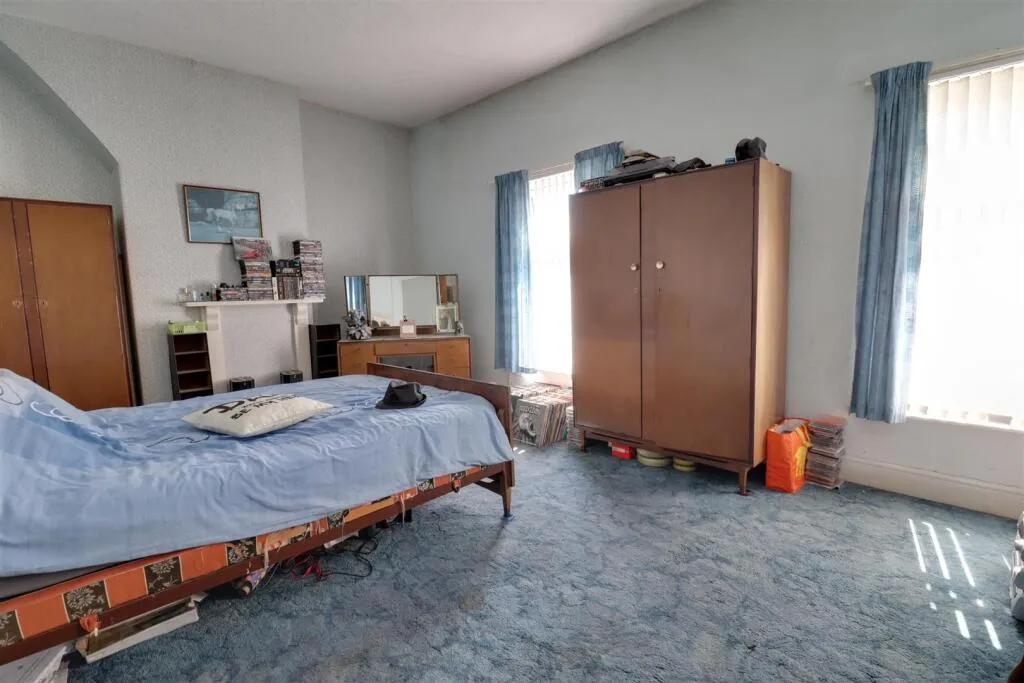 3 bed Terraced