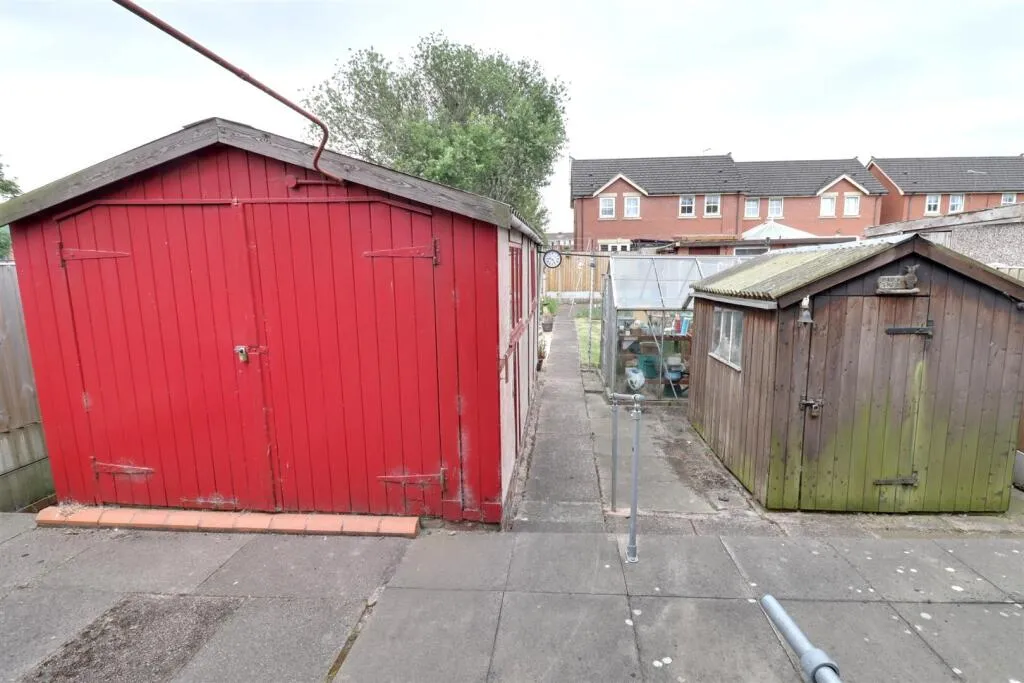 3 bed Semi-Detached