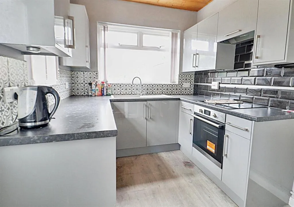 2 bed End of Terrace