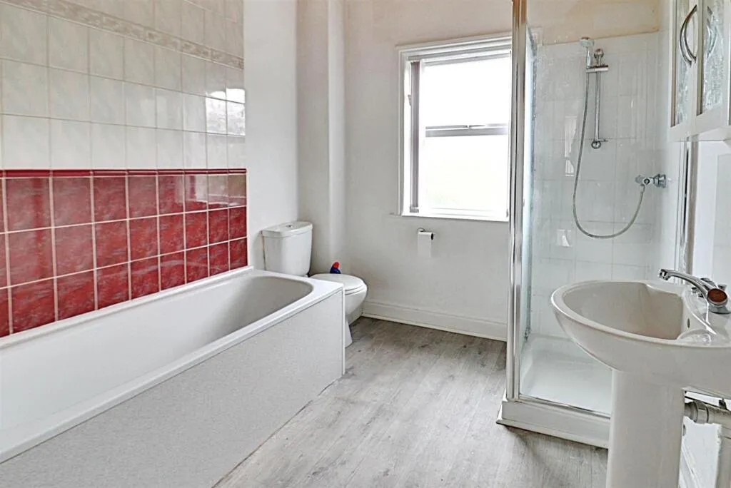 2 bed End of Terrace