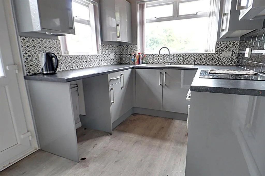 2 bed End of Terrace