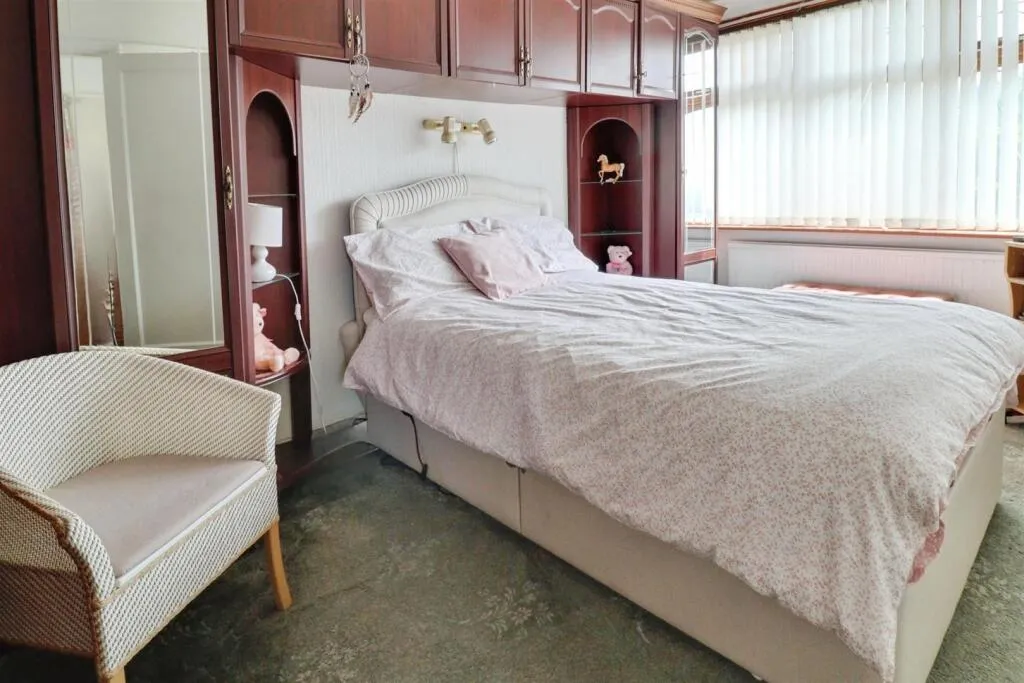 3 bed Semi-Detached