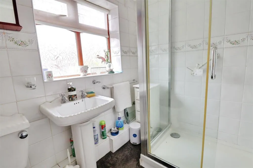 3 bed Semi-Detached
