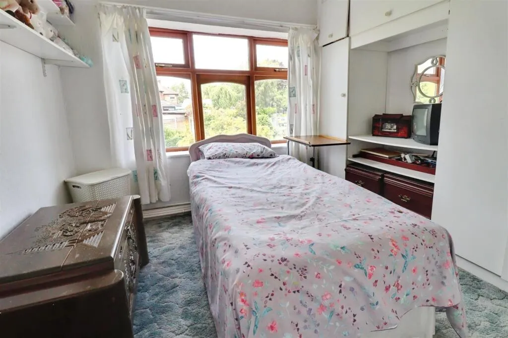 3 bed Semi-Detached