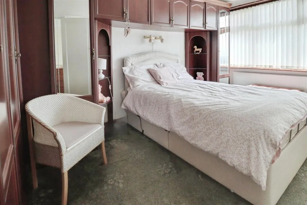3 bed Semi-Detached