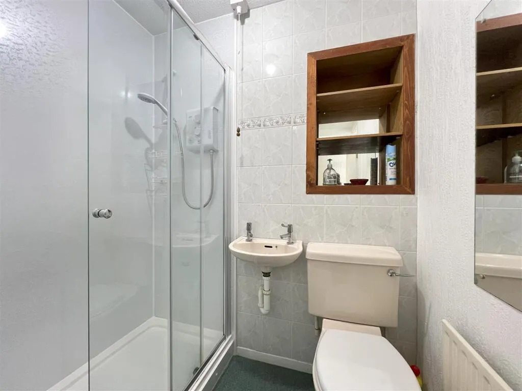 2 bed Semi-Detached Bungalow