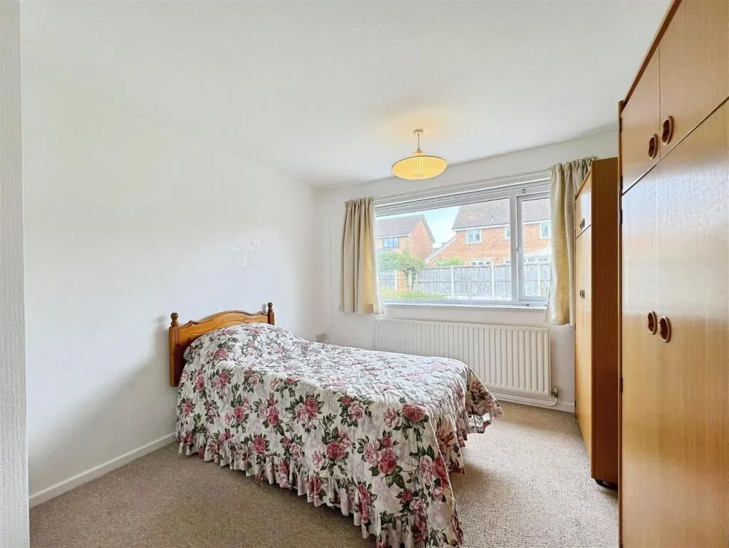 2 bed Semi-Detached Bungalow