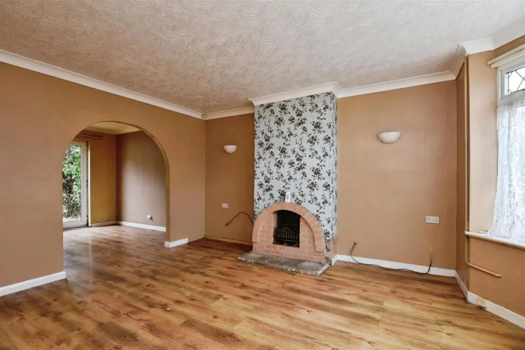 3 bed Semi-Detached
