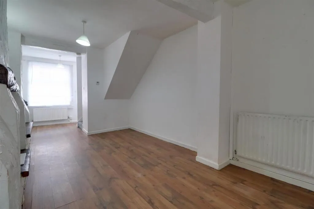 2 bed Terraced