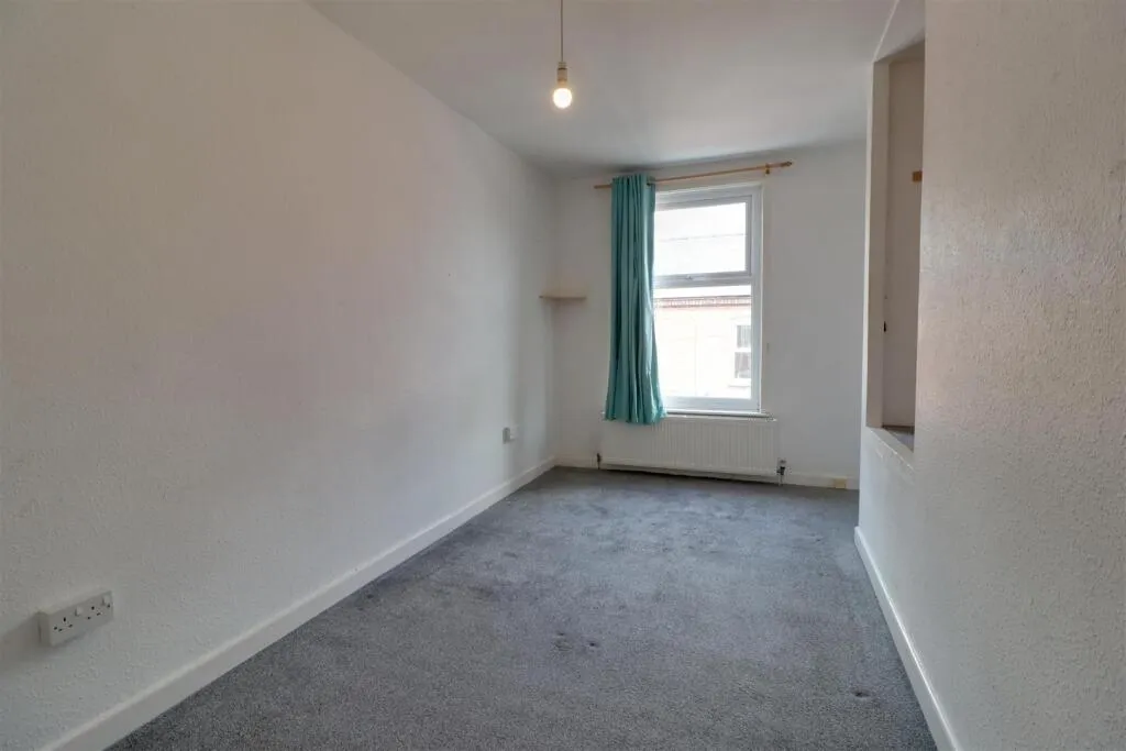 2 bed Terraced