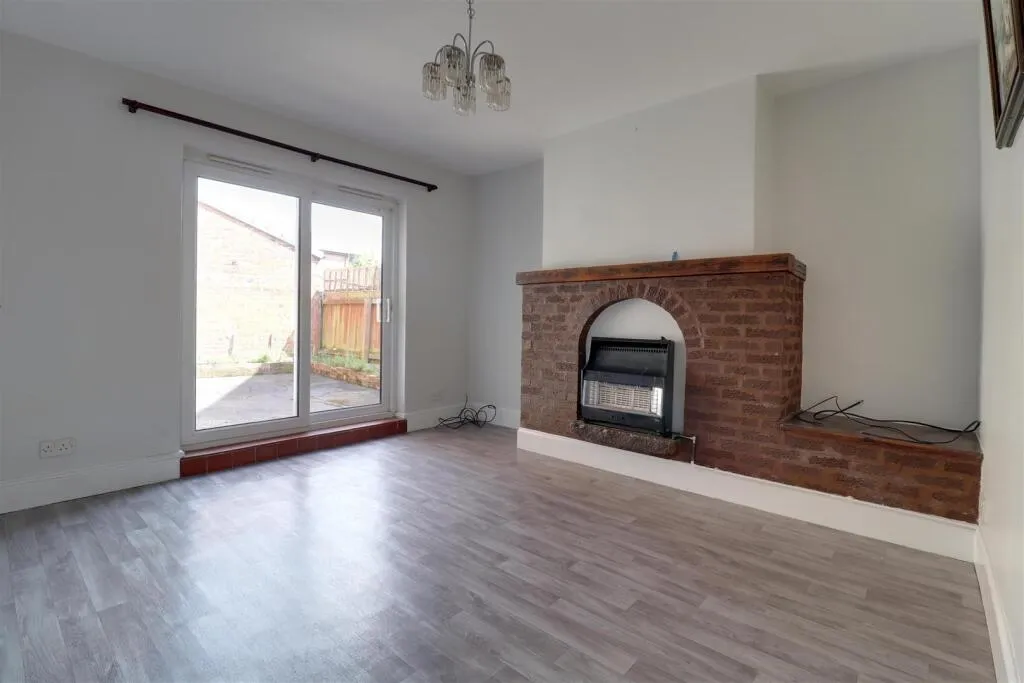4 bed Terraced