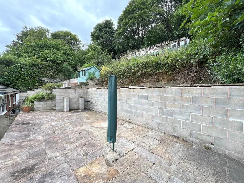 2 bed Semi-Detached Bungalow