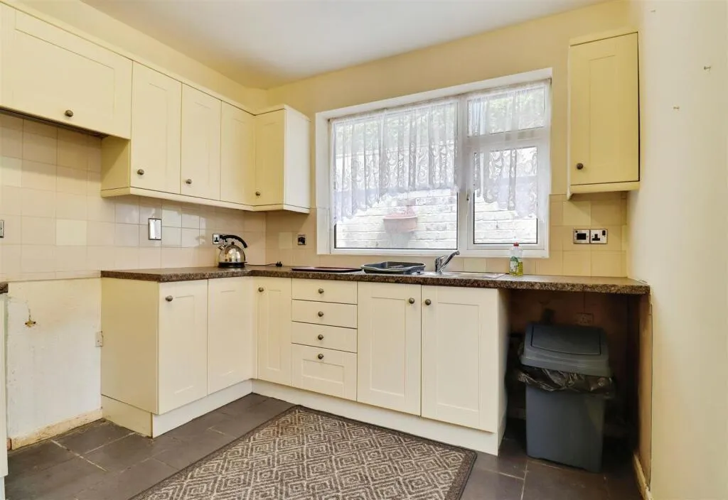 2 bed Semi-Detached Bungalow