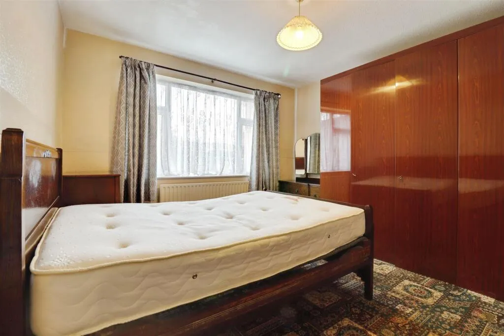 2 bed Semi-Detached Bungalow