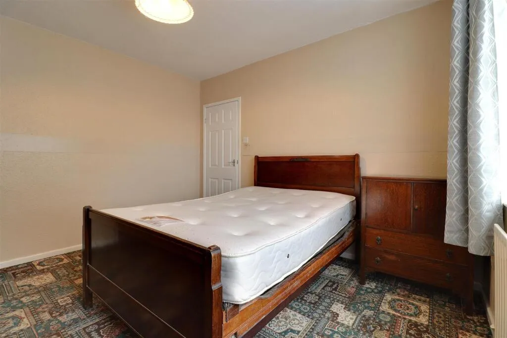 2 bed Semi-Detached Bungalow