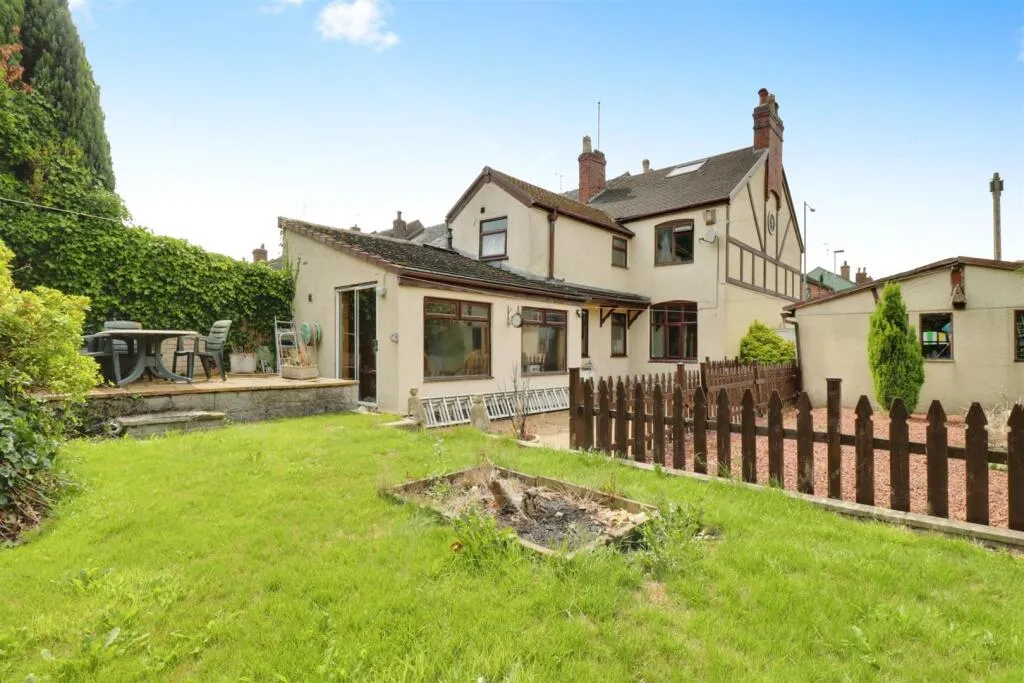 3 bed Terraced