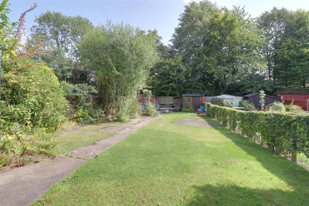 3 bed Semi-Detached