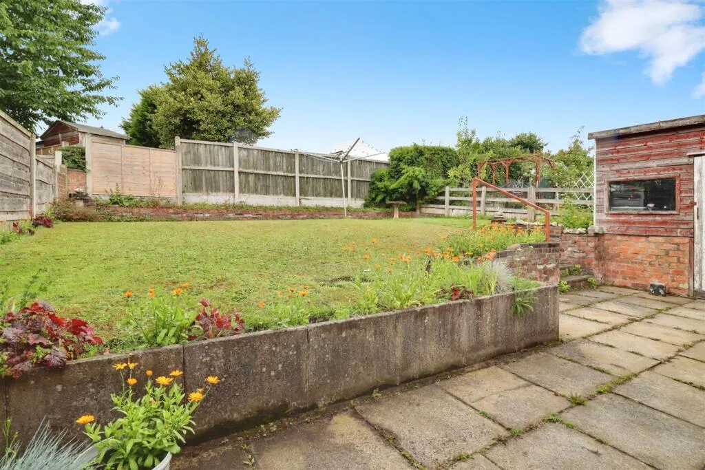 2 bed Semi-Detached Bungalow