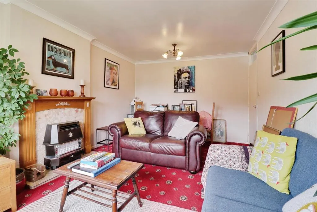 2 bed Semi-Detached Bungalow