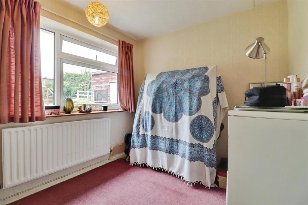2 bed Semi-Detached Bungalow