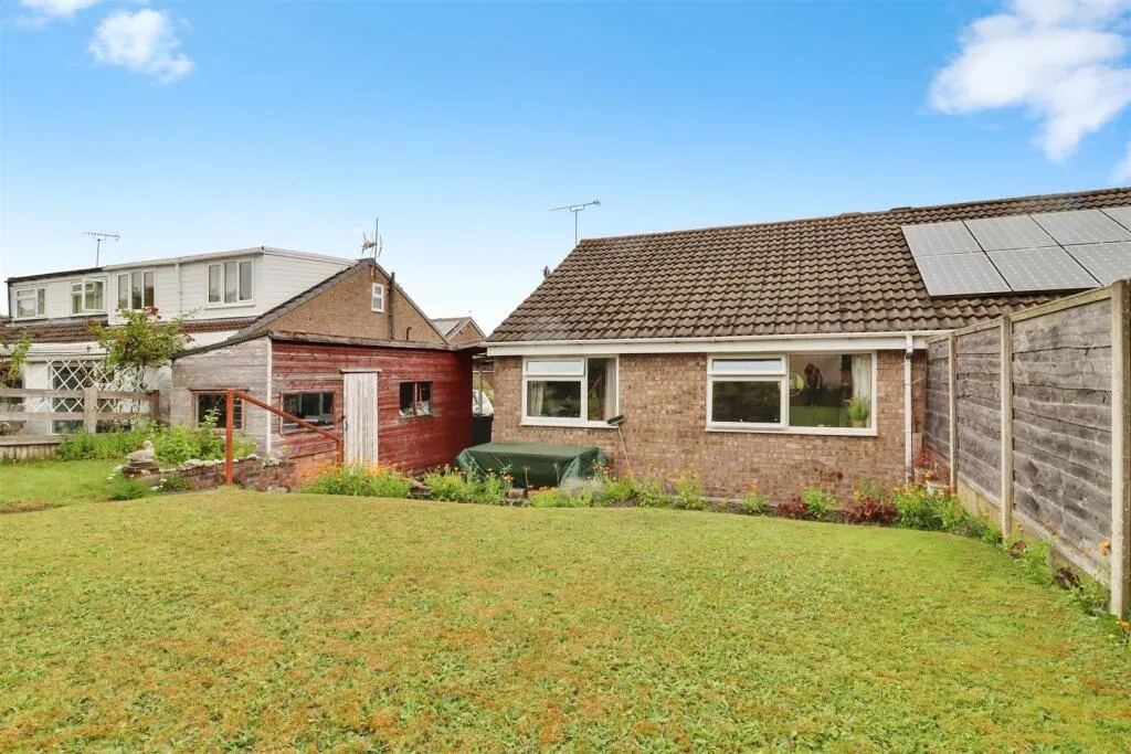 2 bed Semi-Detached Bungalow