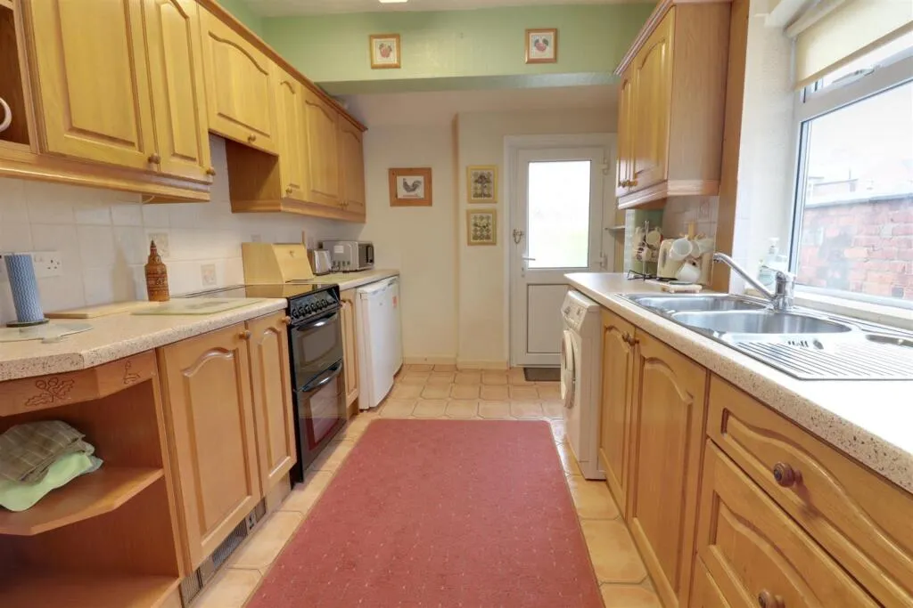 2 bed Semi-Detached