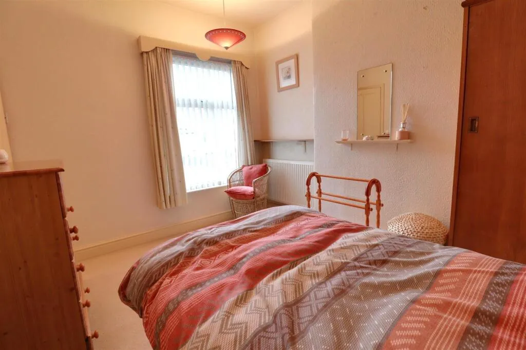 2 bed Semi-Detached