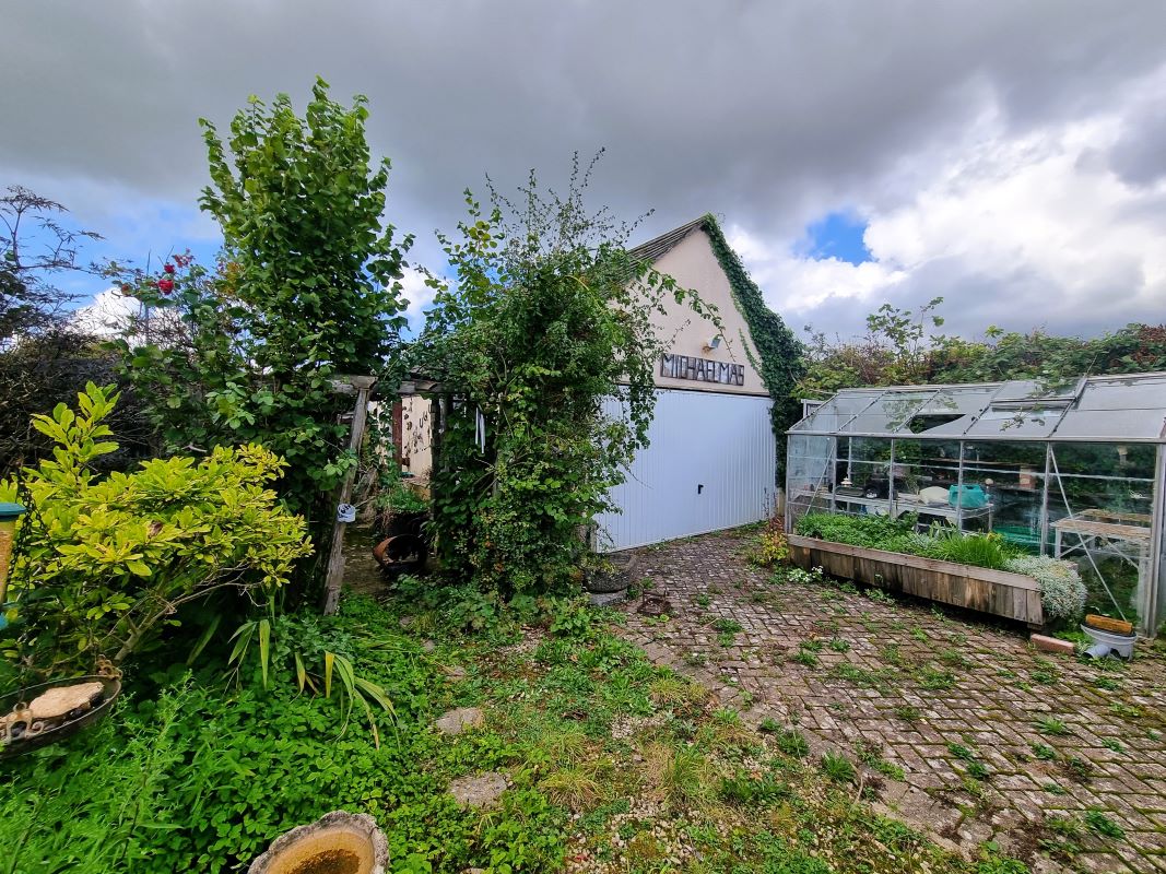 4 bedroom property for sale