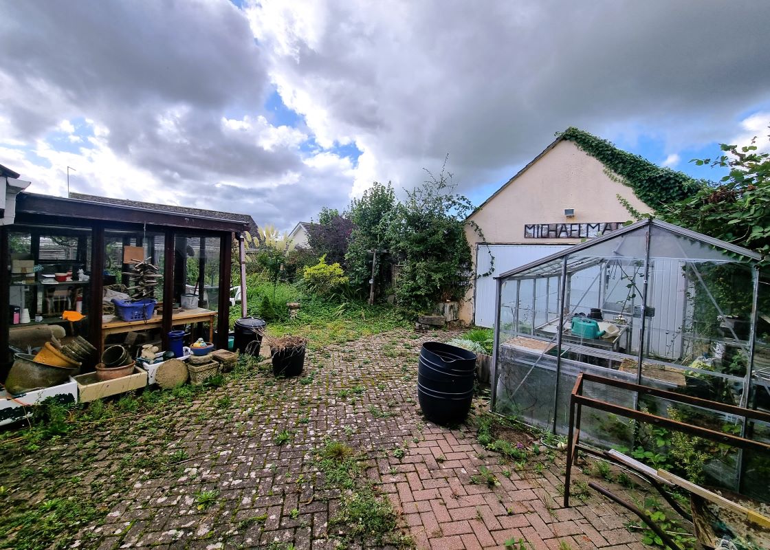 4 bedroom property for sale