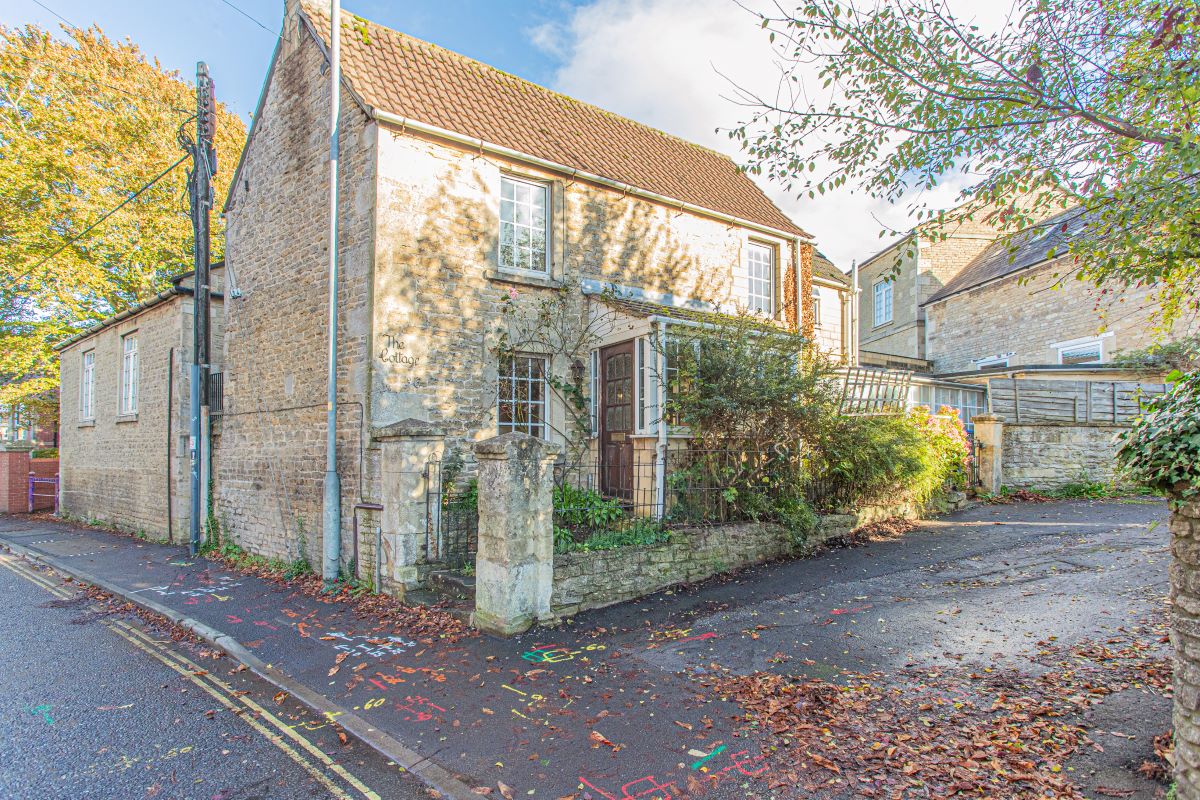 2 bedroom property for sale