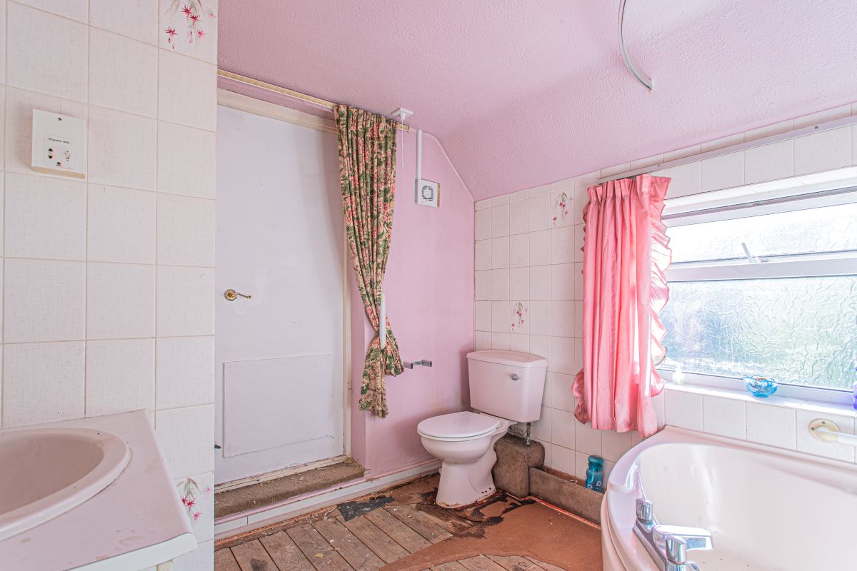 2 bedroom property for sale