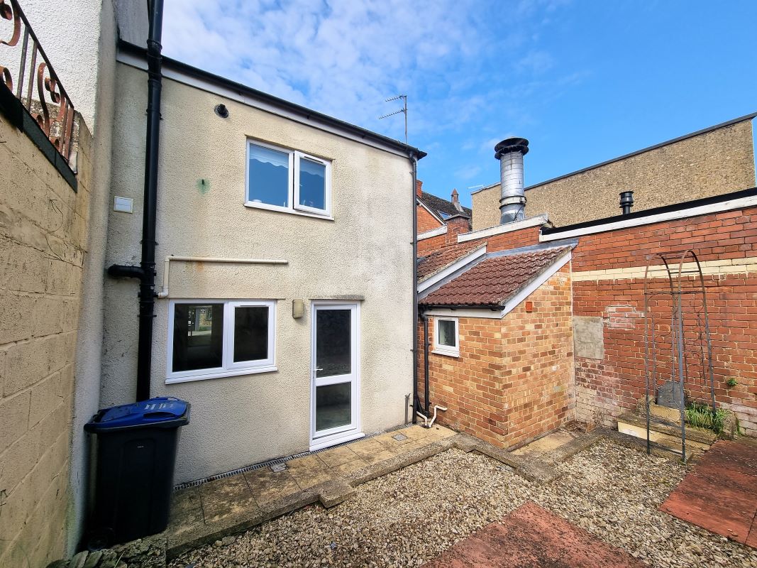 2 bedroom property for sale