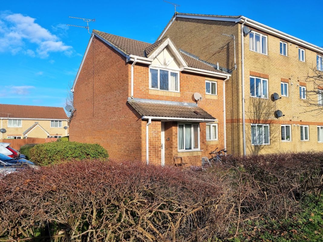 1 bedroom property for sale